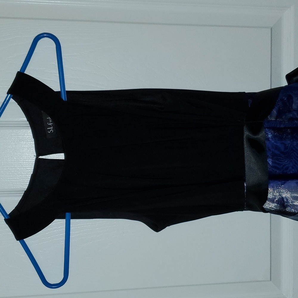 Dress - Picture 4 of 4